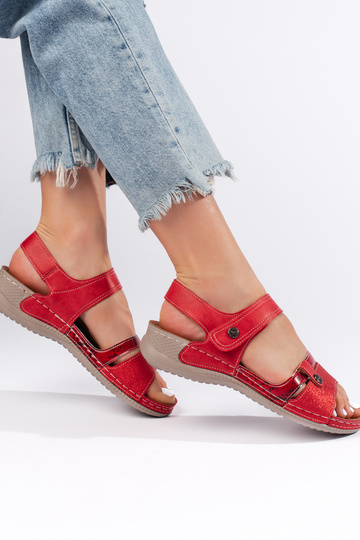 raudonos spalvos sandalai 2