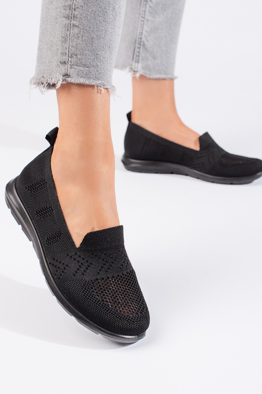 juodos spalvos  slip on
