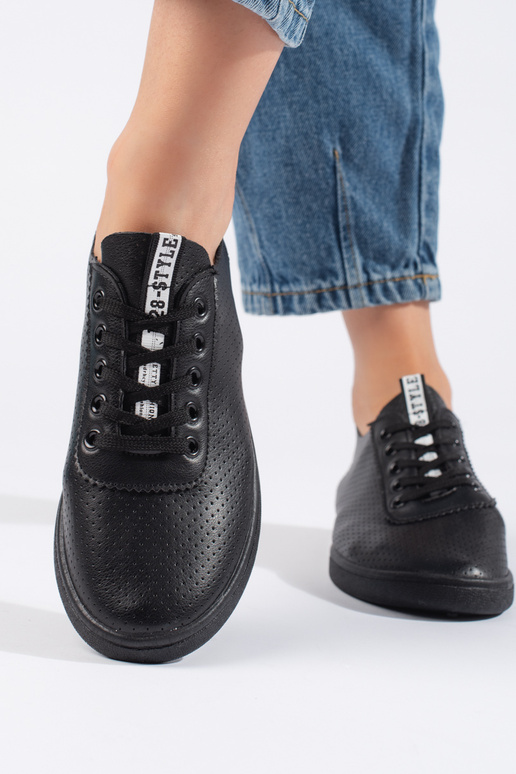 juodos spalvos   batai