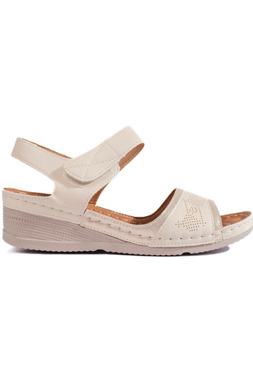 smėlio spalvos sandalai