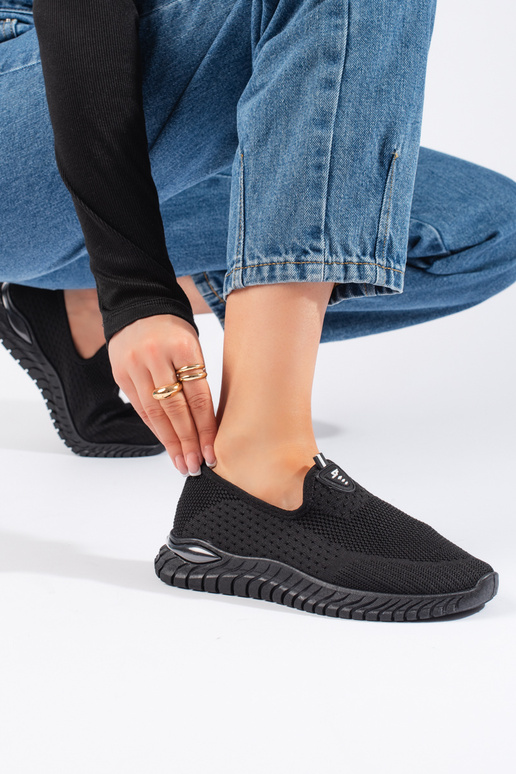 juodos spalvos  Moteriški batai juodos spalvos  Moteriški batai