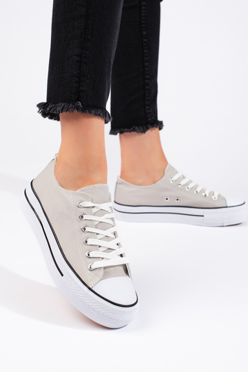 pilkos spalvos batai 2