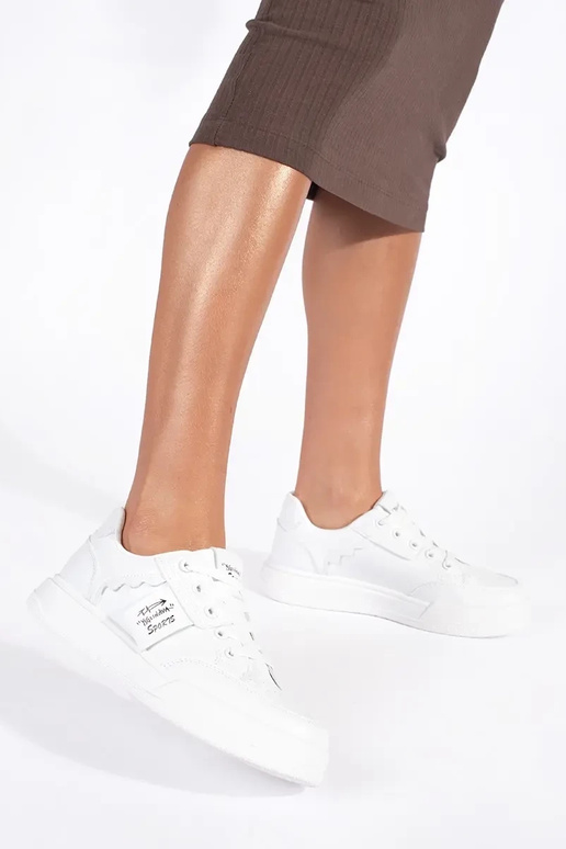 baltos spalvos Sneakers modelio batai... baltos spalvos Sneakers modelio batai...