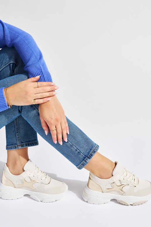 Moteriški laisvalaikio batai smėlio... Moteriški laisvalaikio batai smėlio...