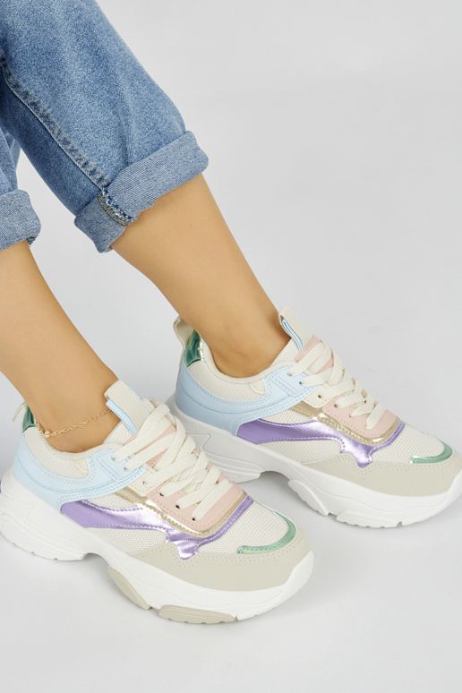 Įvairių spalvų moterų sportiniai...