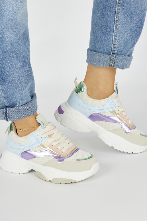 Įvairių spalvų moterų sportiniai...