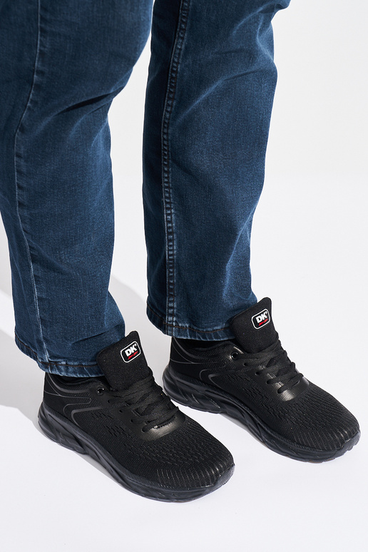 vyrams juodos spalvos sportiniai batai