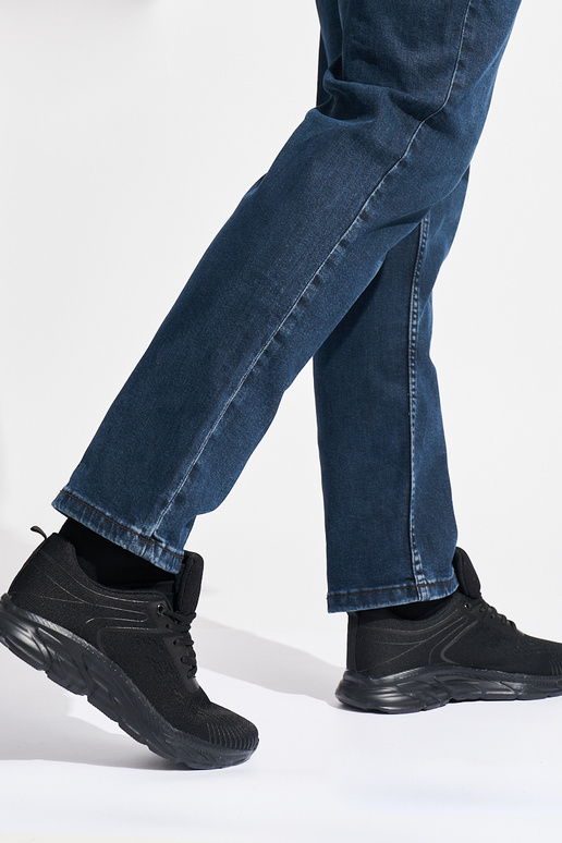 vyrams juodos spalvos sportiniai batai