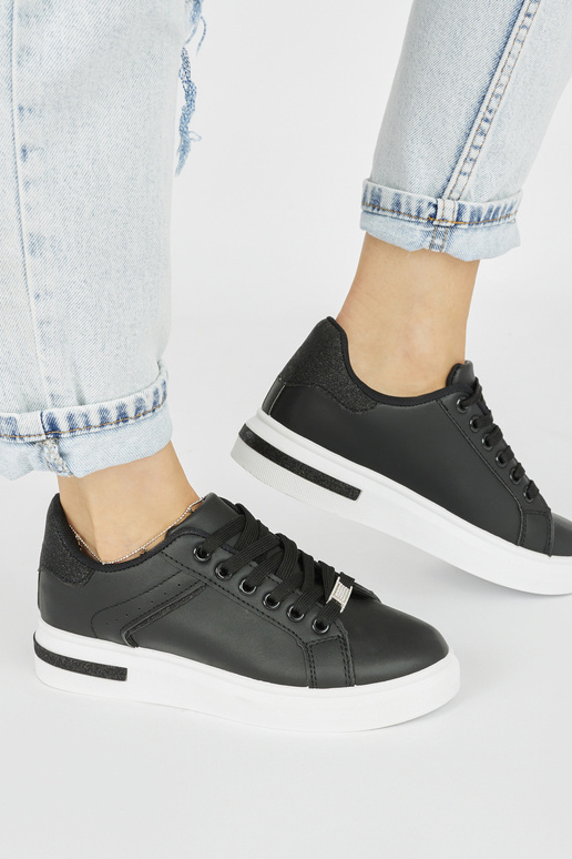 juodos spalvos sportiniai batai moterų