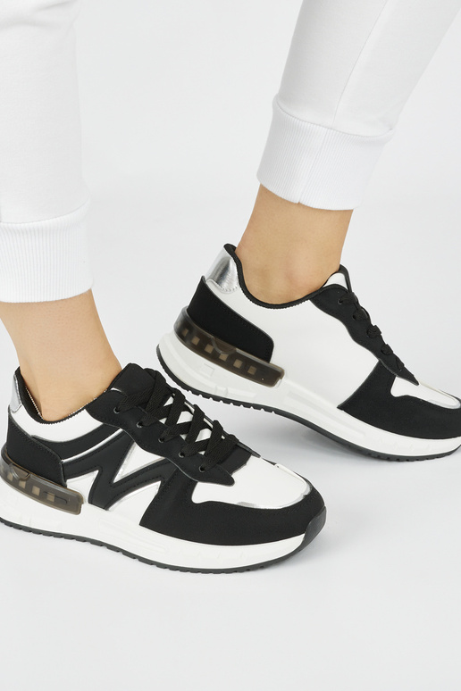 juodos spalvos patogus Sneakers...