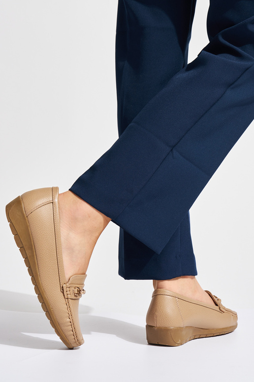 smėlio spalvos moteriški mokasinai