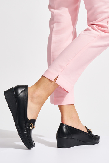 juodos spalvos moterų... 2