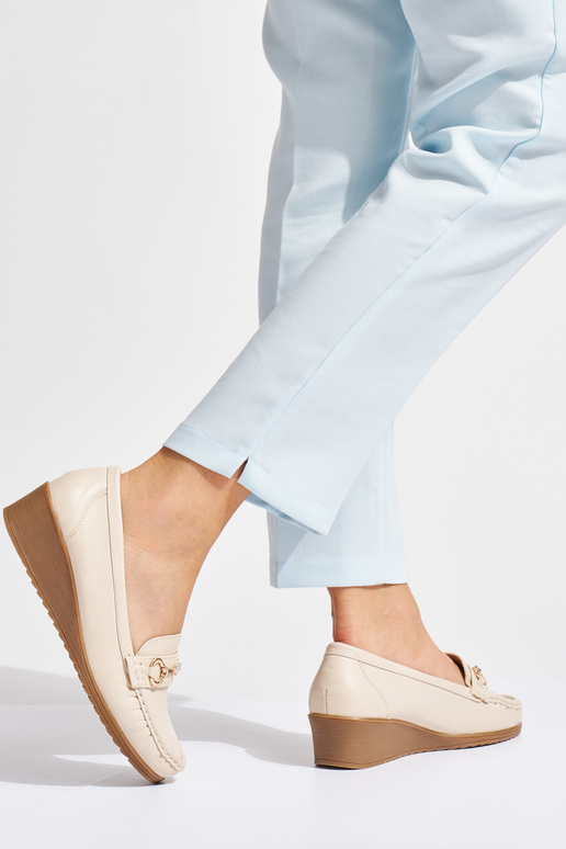 smėlio spalvos moterų mokasinai ant...