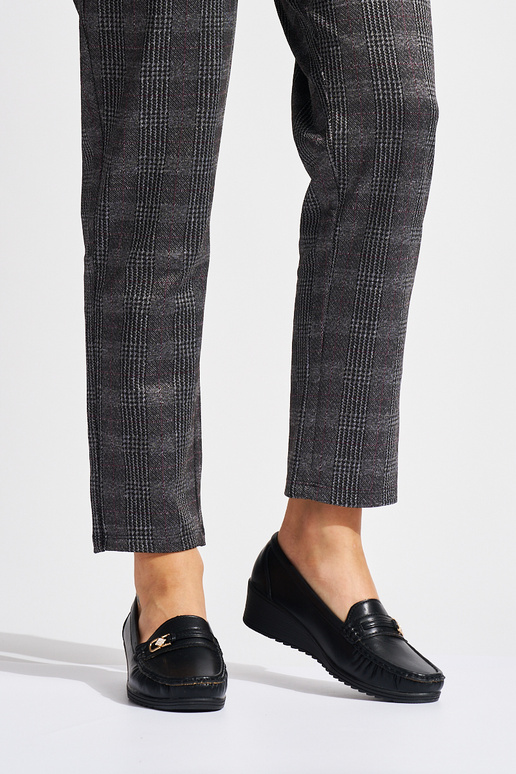 juodos spalvos moterų mokasinai su...