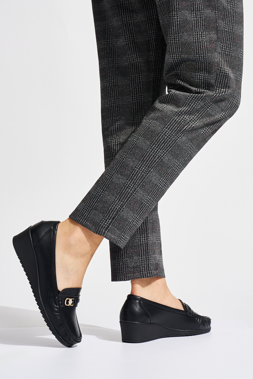 juodos spalvos moterų mokasinai su...