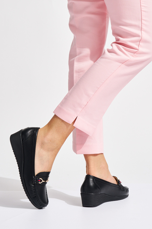 juodos spalvos mokasinai ant platformos juodos spalvos mokasinai ant platformos