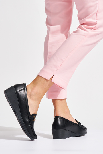 juodos spalvos moterų... 2