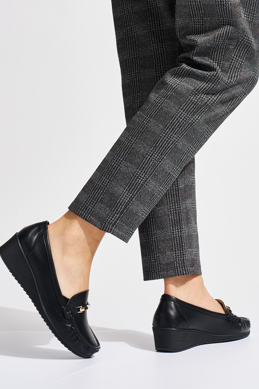 juodos spalvos ažūriniai mokasinai...