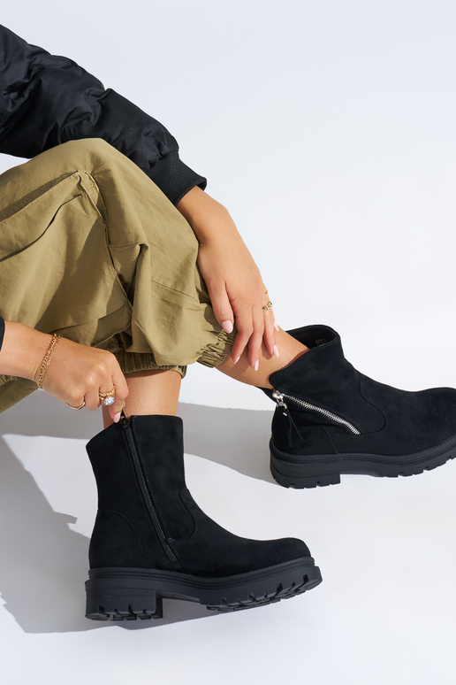 Juodos spalvos moteriški batai