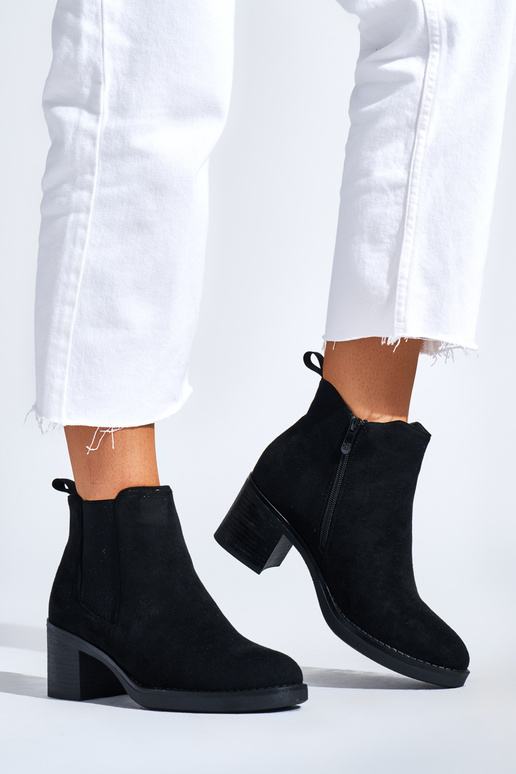 juodos spalvos klasika moteriški...