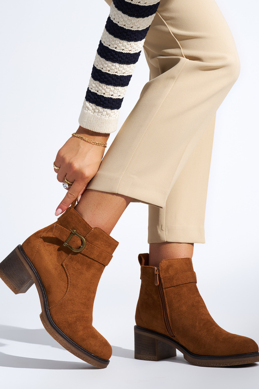 rudos spalvos moteriški batai