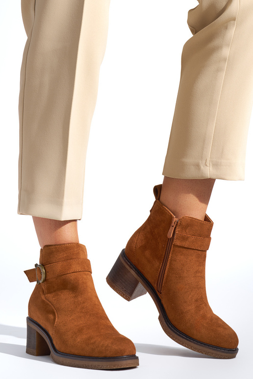 rudos spalvos moteriški batai