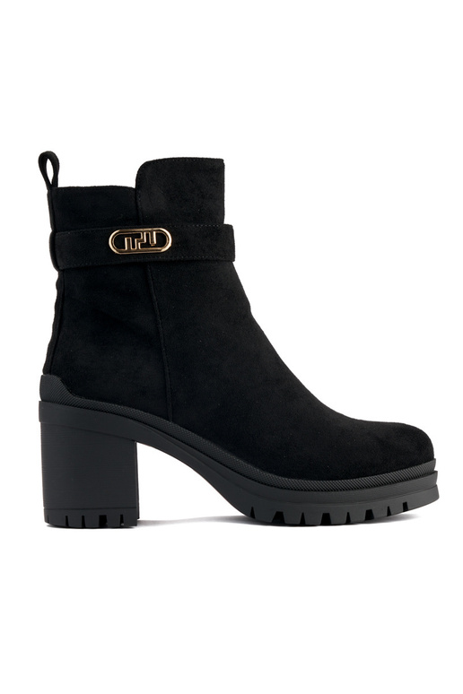 juodos spalvos moteriški batai ant kulno