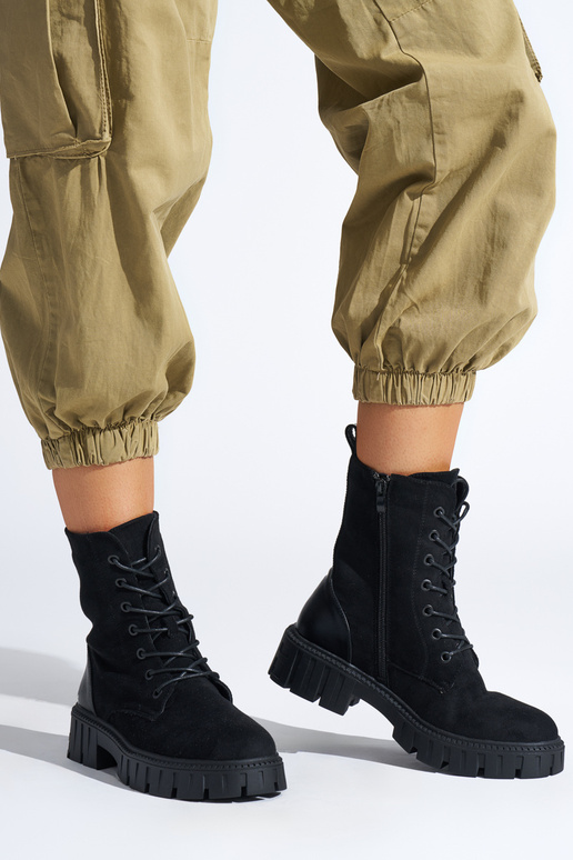 juodos spalvos suvarstytas moteriški...