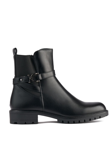 juodos spalvos moteriški...