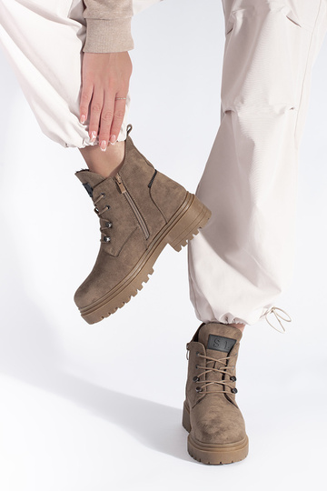 smėlio spalvos aulinukai... 2