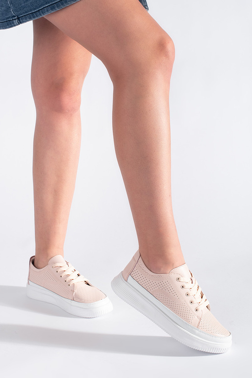 Oda ažūriniai batai rožinės spalvos... Oda ažūriniai batai rožinės spalvos...