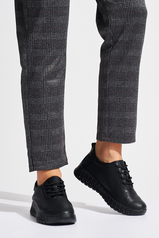 su aužūro elementais oda pusbačiai... su aužūro elementais oda pusbačiai...