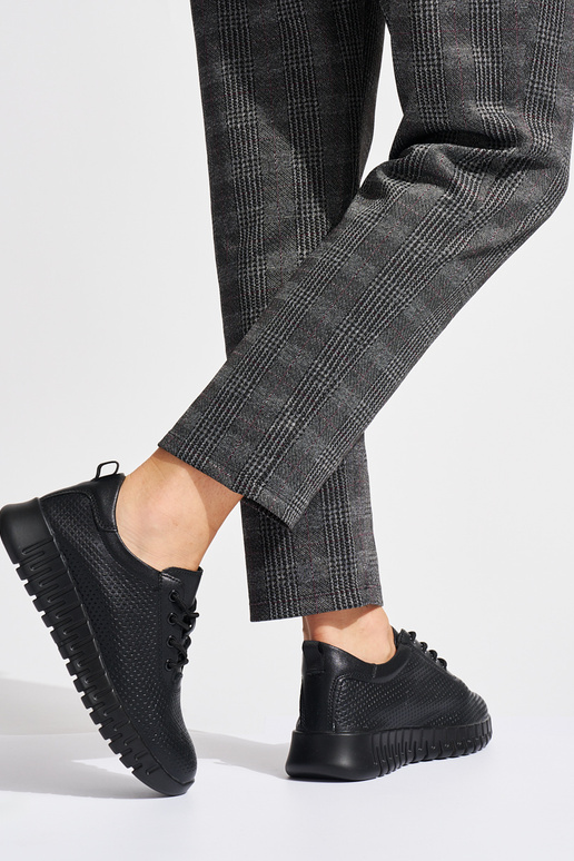 su aužūro elementais oda pusbačiai... su aužūro elementais oda pusbačiai...