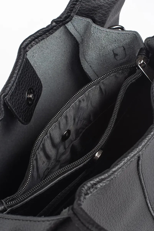 Juodos spalvos materiškas rankinukas