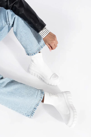 baltos spalvos aukštas... 2