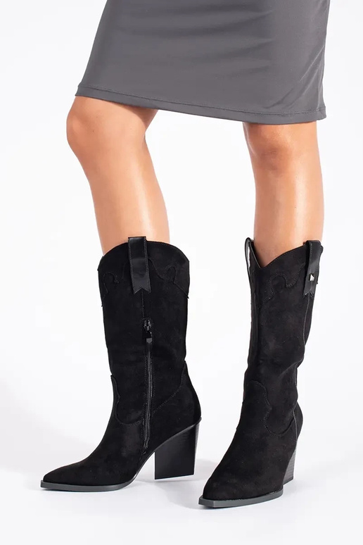 juodos spalvos iš zomšos kaubojiški... juodos spalvos iš zomšos kaubojiški...