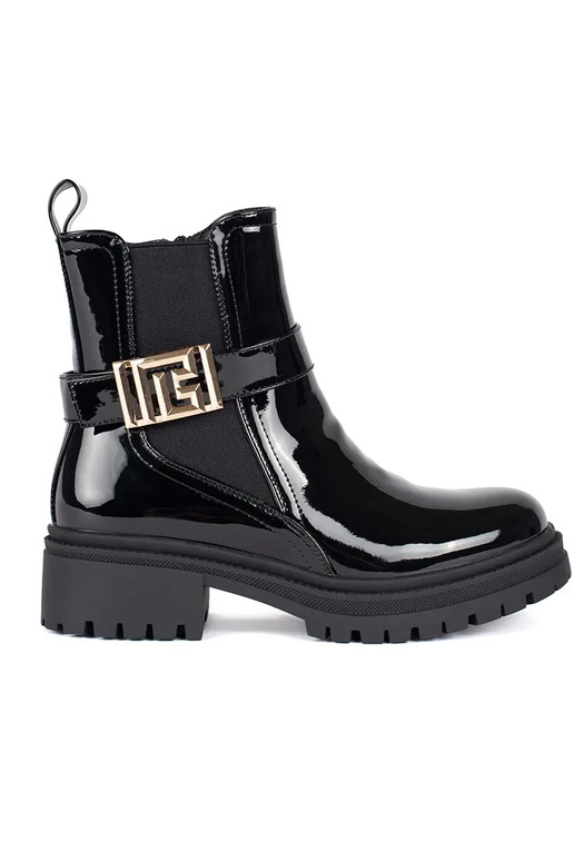 su lako efektu juodos spalvos...