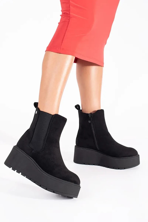 juodos spalvos iš zomšos Chelsea...