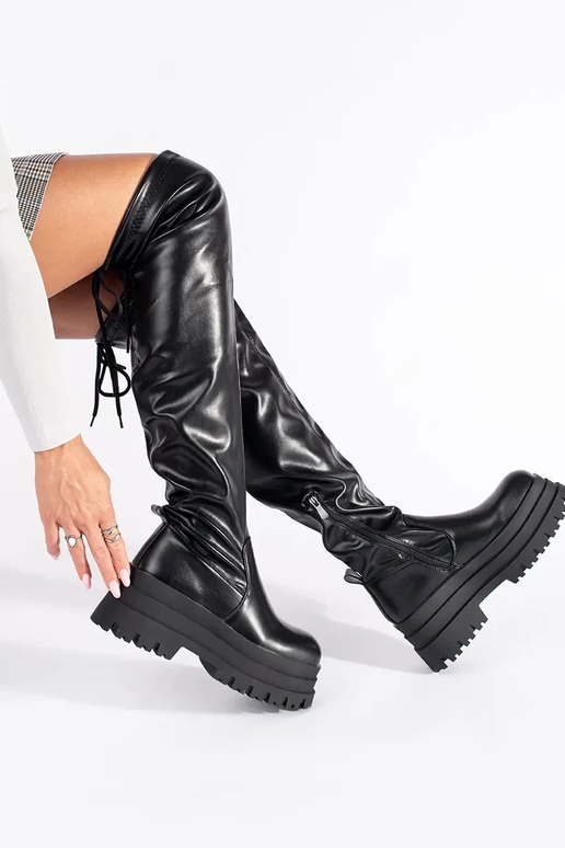 juodos spalvos muškietininkai su... juodos spalvos muškietininkai su...