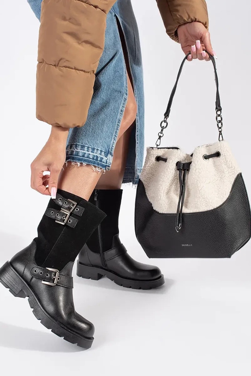 Juoda elegantiška rankinė su kailiuku