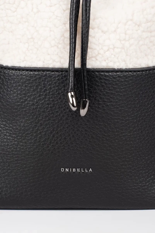 Juoda elegantiška rankinė su kailiuku