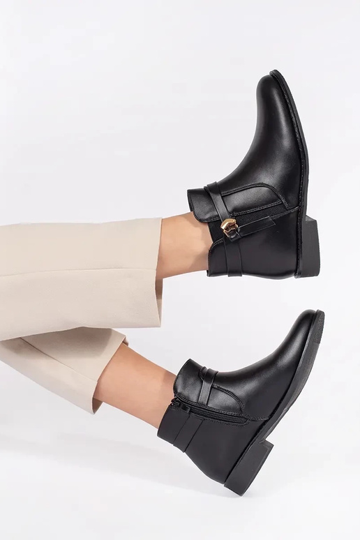 Juodos spalvos moteriški batai su...