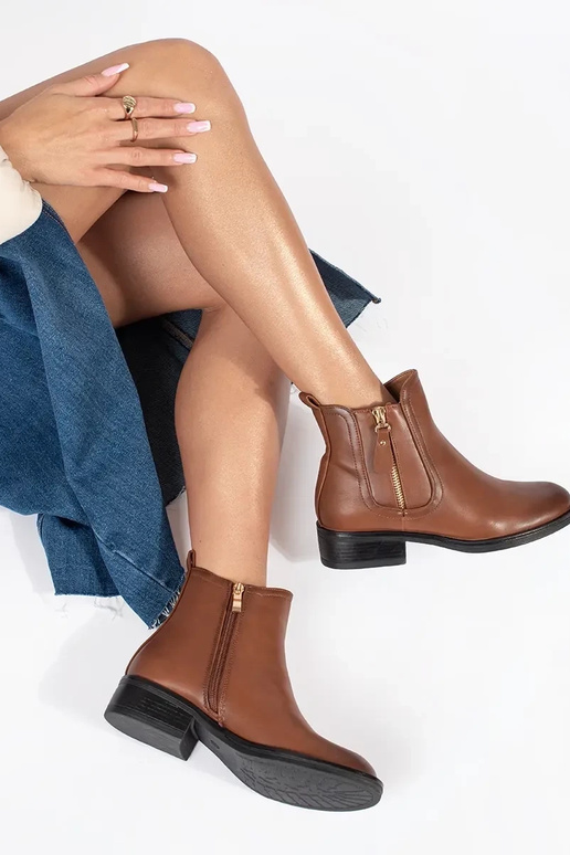 Rudos spalvos moteriški batai