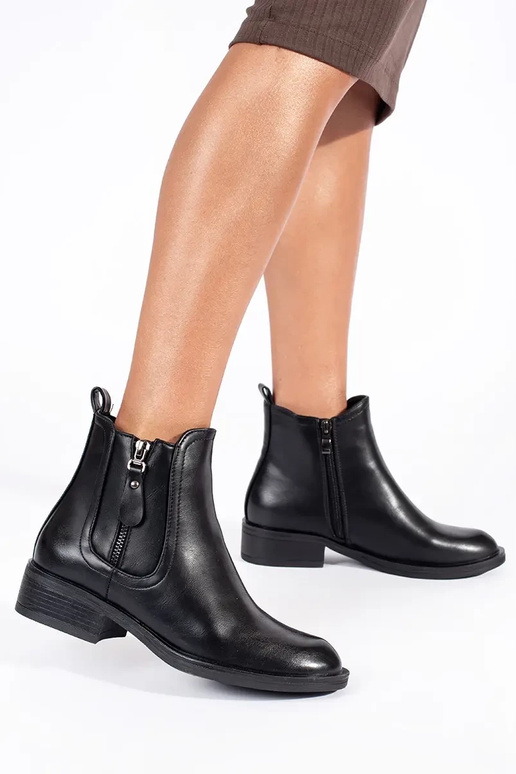 juodos spalvos Moteriški batai juodos spalvos Moteriški batai