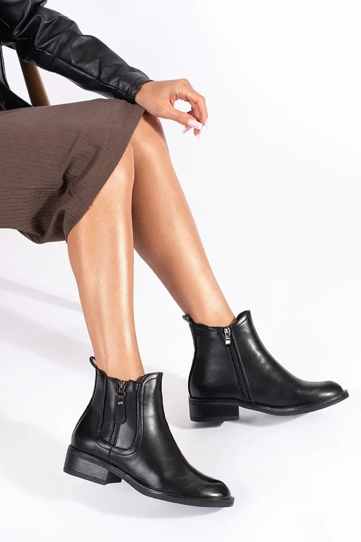 juodos spalvos Moteriški batai juodos spalvos Moteriški batai