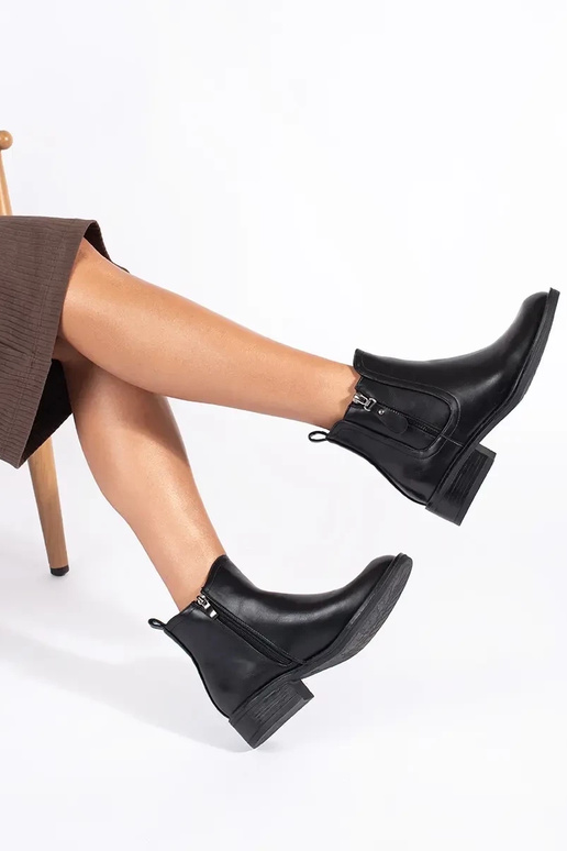 juodos spalvos Moteriški batai juodos spalvos Moteriški batai