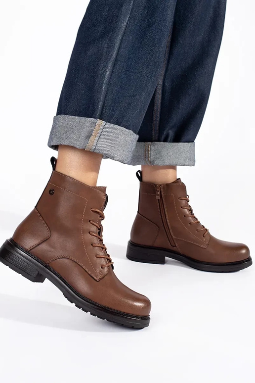 Rudos spalvos suvarstomi moteriški...