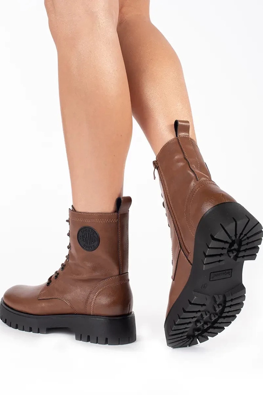 Rudos spalvos suvarstomi odiniai...