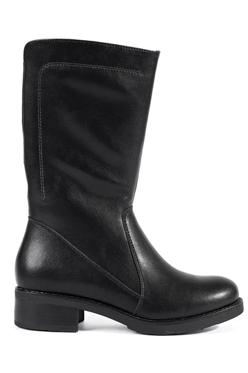 juodos spalvos oda...