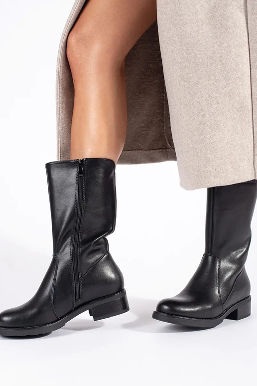 juodos spalvos oda moteriški batai... juodos spalvos oda moteriški batai...